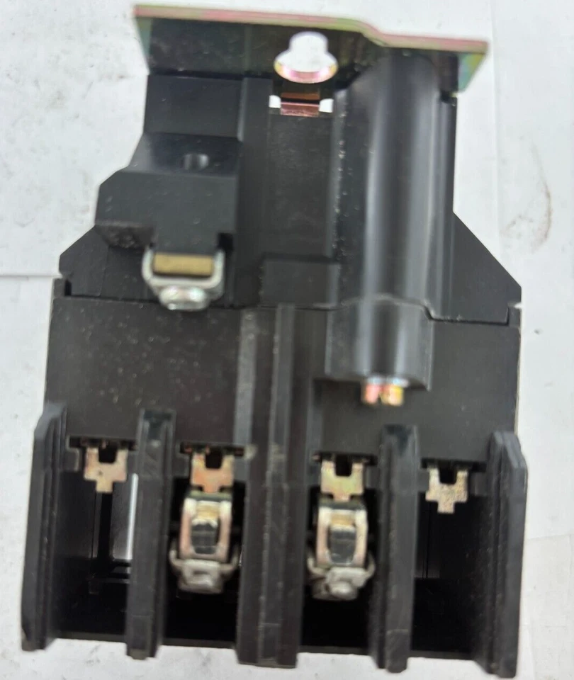 AR420A: RELÉ DE CONTROL INDUSTRIAL WESTINGHOUSE 600V 10A ESTILO 4 POLOS 766A024G01 Foto 4 de 4