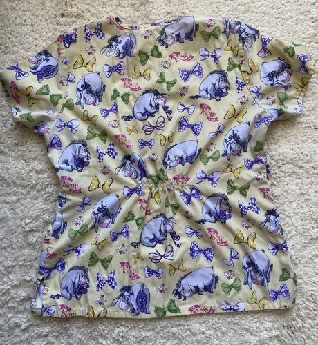 Disney Winnie The Pooh Eeyore Oh, Bow is Me Scrub Top Medium Yellow - 第 4/9 張圖片