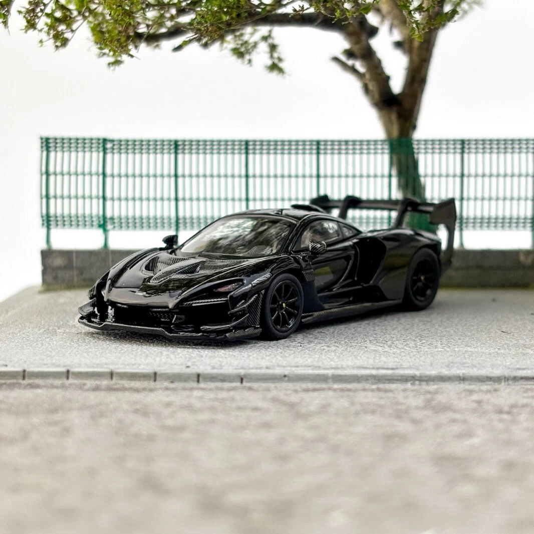 McLaren Senna ミニカー ホワイト/ブラック Amazon.com: TrueScale Miniatures for MCLAREN Senna White 1
