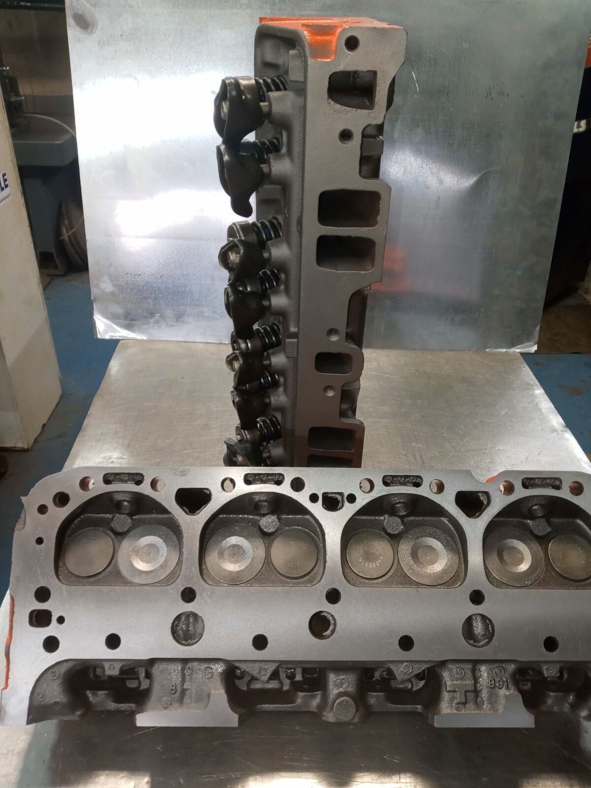 Pair SBC Chevy Cylinder Heads 197284 307/350 3998991 1.94/1.5 75cc