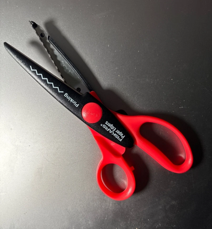 FUN FISKAR PAPER EDGERS PINKING - START, ADD TO, OR FINISH YOUR COLLECTION - Image 4 of 4