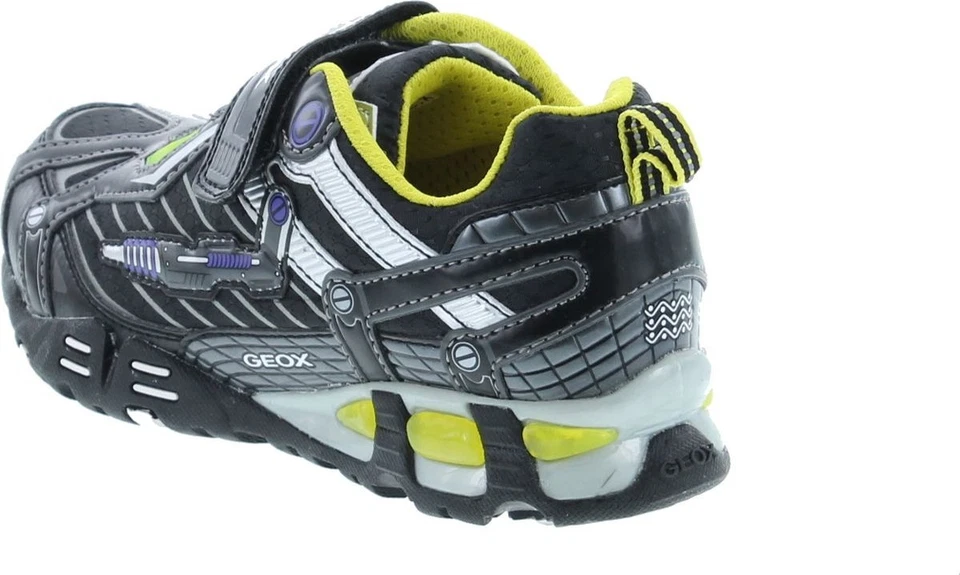 Tenis iluminados GEOX para niños Light Eclipse moda Foto 3 de 4