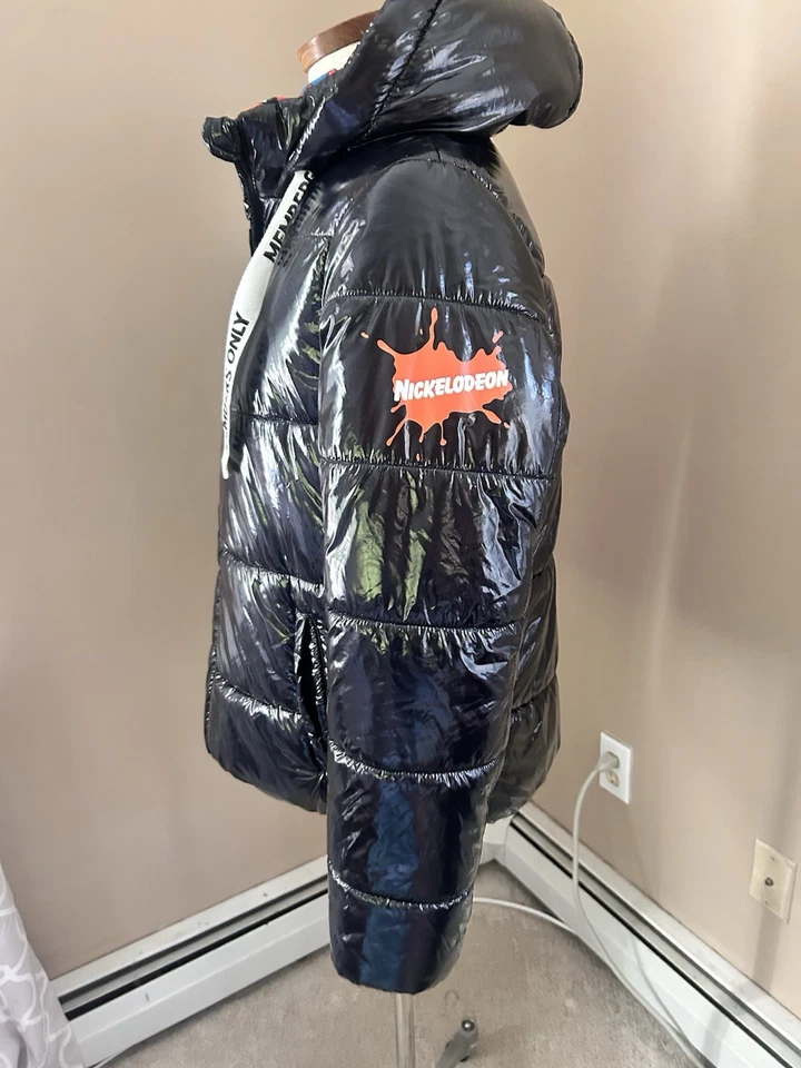 Chaqueta acolchada Nickelodeon X Members Only Rugrats negra brillante talla L nailon brillante Foto 3 de 4