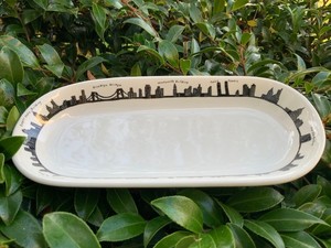 Fishs Eddy New York City Skyline Twin Towers Serving Dish 10” x 4 3/4”