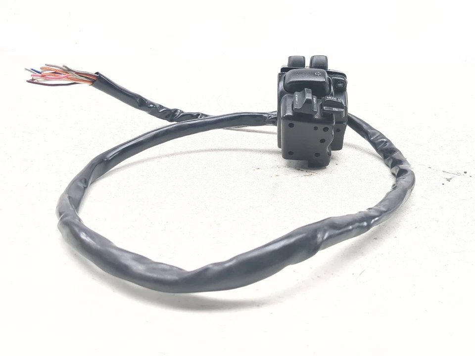 Interruptor de parada de arranque de control derecho Harley Davidson Road Glide FLTRX 07-13 Foto 2 de 4