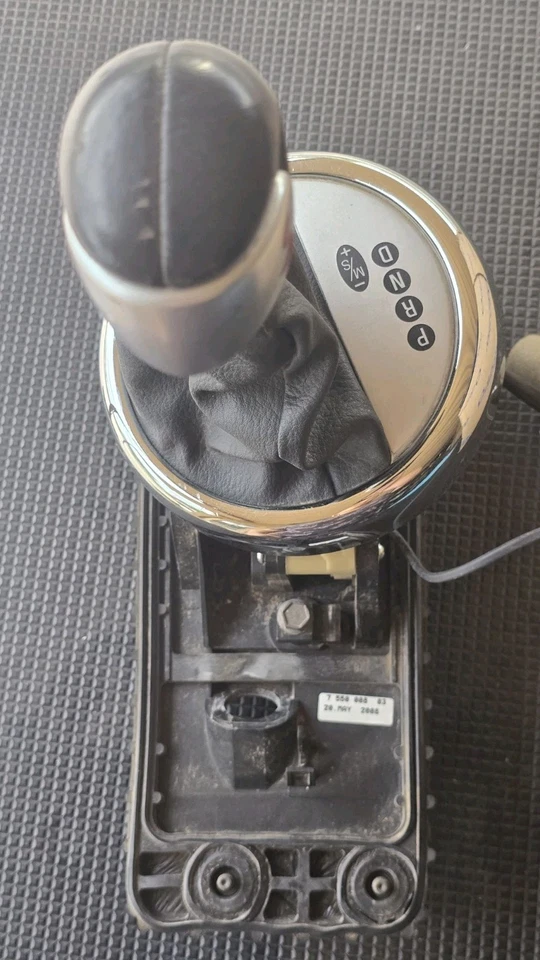 2005-2008 Mini Cooper Manual Transmission Floor Gear Shifter Assembly Black OEM - Image 4 of 4