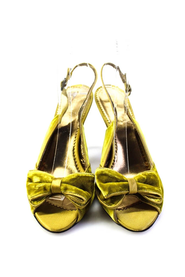 Zapatos de salón BCBG Max Azria para mujer de terciopelo con lazo amarillo talla 38 8 Foto 2 de 4