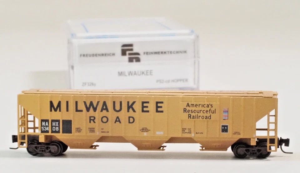 Z-scale Freudenreich FR MILWAUKEE  PS-2cd Covered Grain Hopper IN METAL ZF326Y - Image 2 of 4