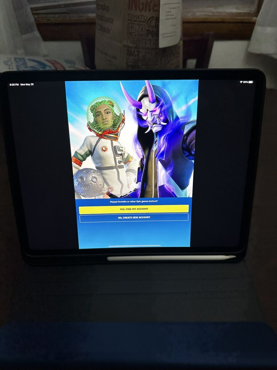 Apple iPad Pro 3rd Gen 12.9” WITH FORTNITE INSTALLED Apple iPad Pro 3rd Gen 12.9” WITH FORTNITE INSTALLED