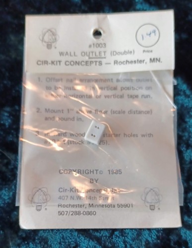 Vintage Miniature Dollhouse Double Wall Outlet--Cir-Kit Concepts #1003