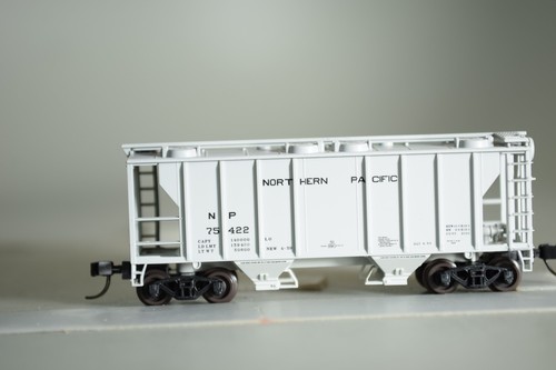 33044 Spur N ATLAS GEDECKTER HOPPER CAR NP NORTHERN PACIFIC | Zustand: Used