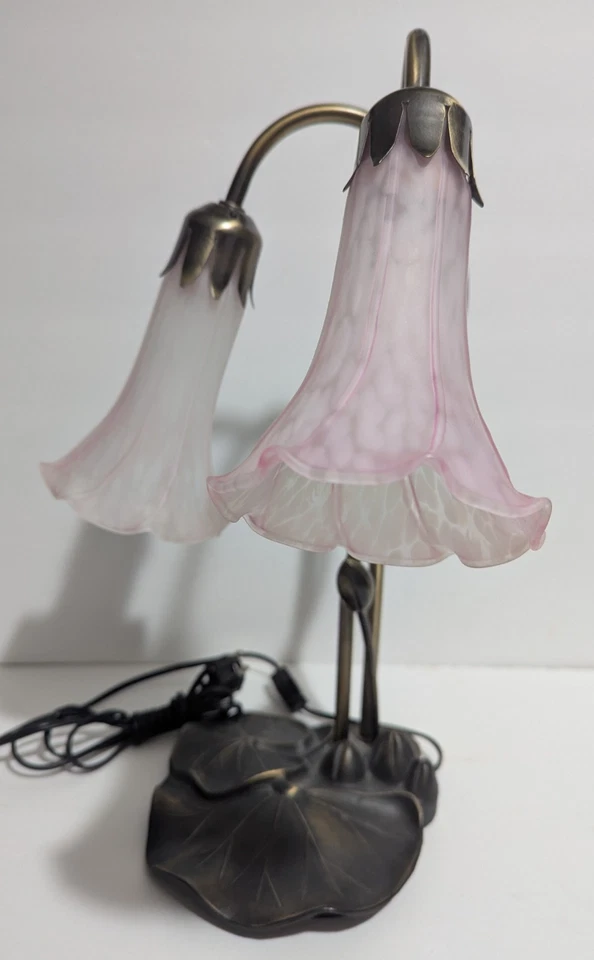 Tiffany Style Bedside Desk Lamp Light Lily Pad Base 2 Flowers Pink Glass Shades  - Image 2 of 4