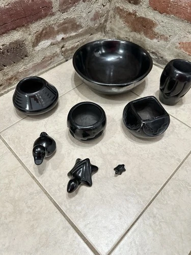 Maria Poveka Martinez Vintage Black Pottery 