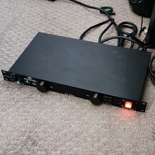 Furman PL-8 Series II Rackmount Power Conditioner, Pull-Out Lights, 8 Outlets