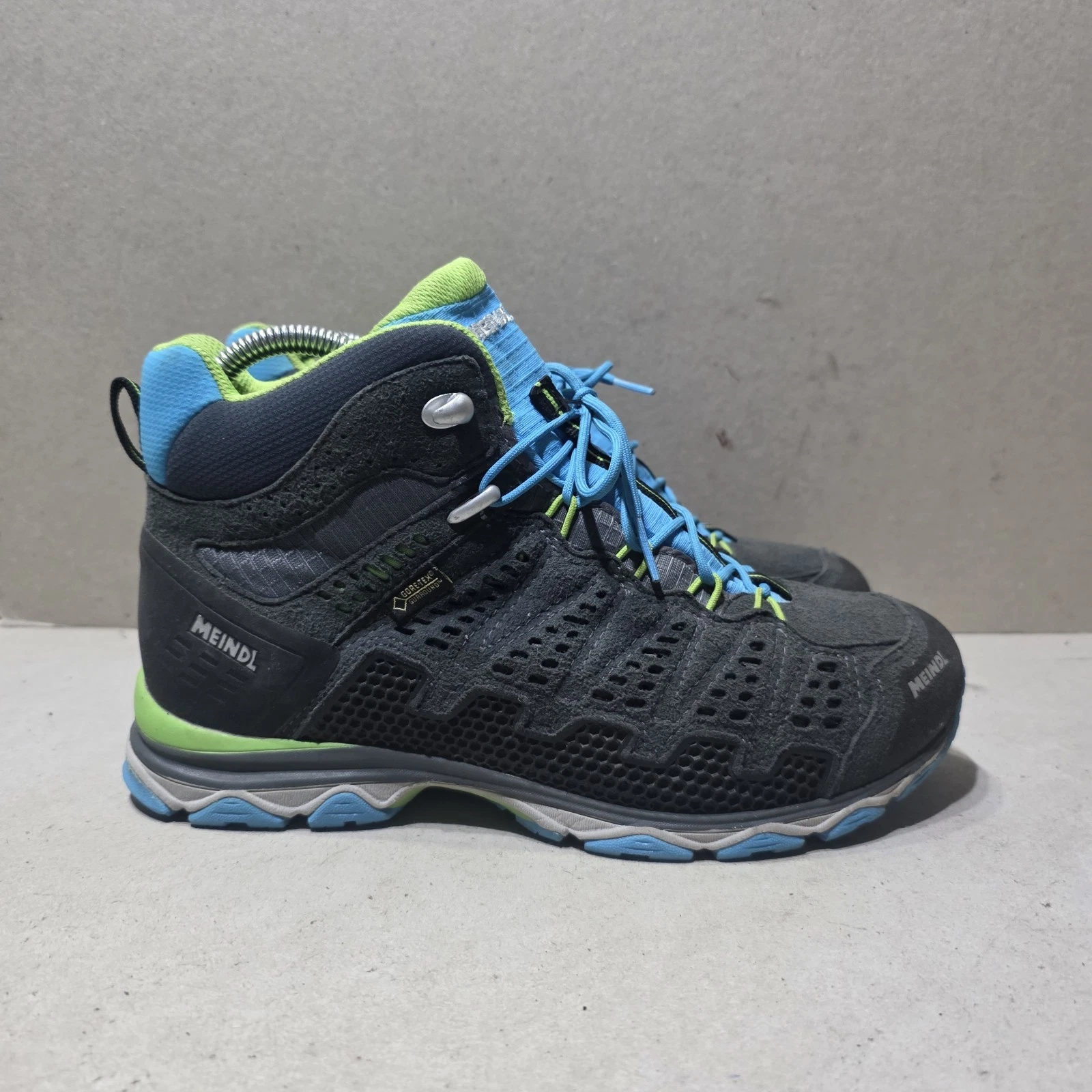MEINDL 3985-93 WOMEN'S SUEDE GORETEX HIKING CAMPING BOOTS GREY/BLUE UK5 EU38
Opens in a new window o