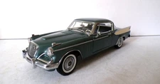 MOTOR CITY CLASSICS 1957 STUDEBAKER GOLDEN HAWK VERY NEAR MINT UNBOXED 1:18