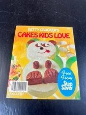 VTG Original Collectible Betty Crocker Cakes Kids Love 1976 Retro Cookbook
