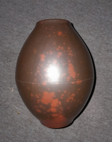 rare & unusual vintage vase with bronze glaze, brown & burnt orange, stamped DW - Picture 2 of 9