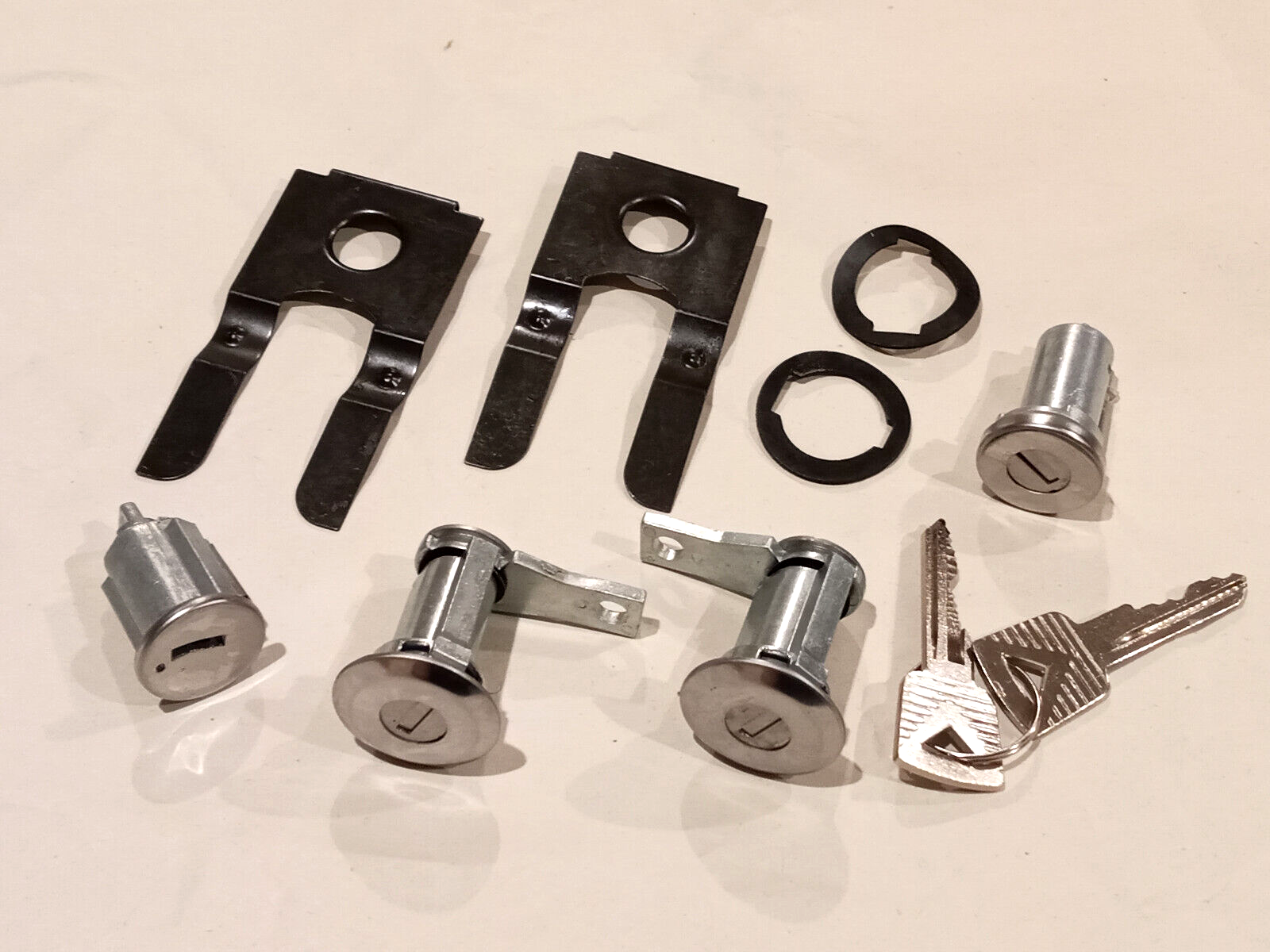 Ford Mustang 1964 1965 1966 full lock set - Ignition Door & Trunk locks + 2 keys