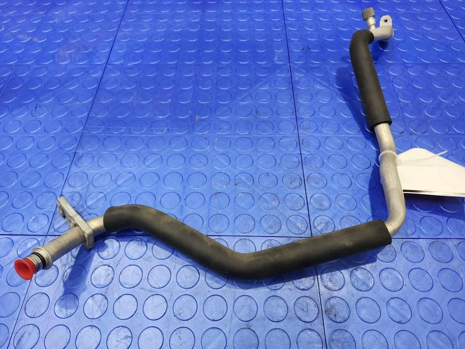 Toyota Prius V 2014-2017 aire acondicionado tubo de succión OEM 8870747060 Foto 2 de 4