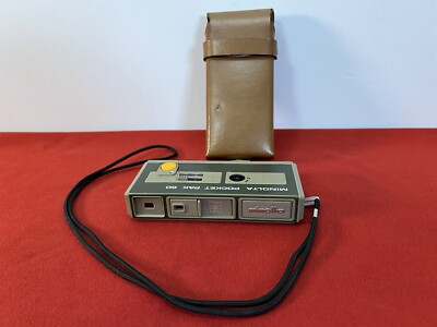 MINOLTA　ポケットカメラ VINTAGE 1970's MINOLTA POCKET PAK 60 - 110 FILM CAMERA WITH CASE