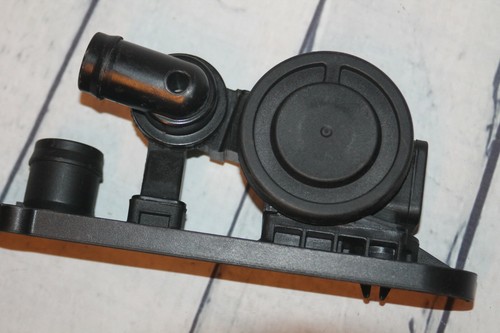 VENTIL KURBELGEHÄUSE ENTLÜFTUNG AUDI  2.0 TFSI wie neu!