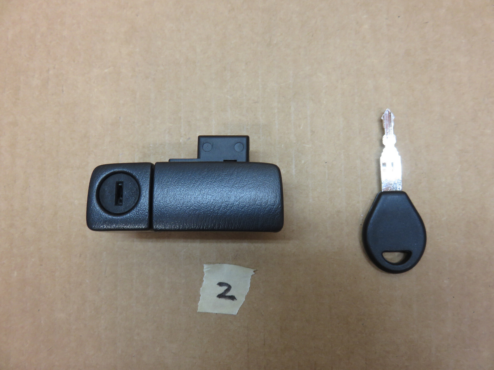 95 96 97 98 NISSAN 240SX S14 BLACK GLOVE BOX LATCH,LOCK,1 new key! | eBay