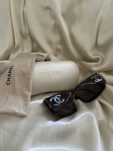 EXTREMELY RARE CHANEL Brown Tortoise Mother Of Pearl CC wrap Sunglasses 5076h