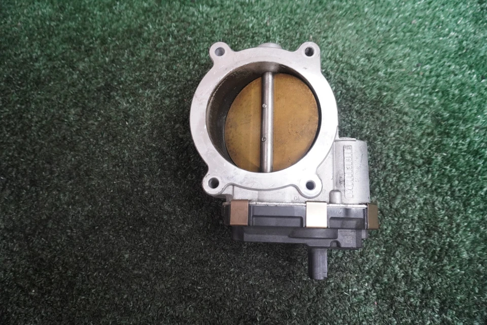 КОРПУС ДРОССЕЛЬНОЙ ЗАСЛОНКИ ДВИГАТЕЛЯ 2017 2018 CHEVROLET Camaro 6,2 л от оригинального производителя 74 000 миль 12678223 - Изображение 2 из 4