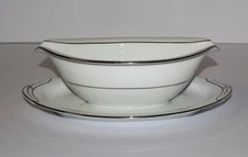 Noritake Derry (5931) Gravy Boat with Attached Underplate | Platinum Trim