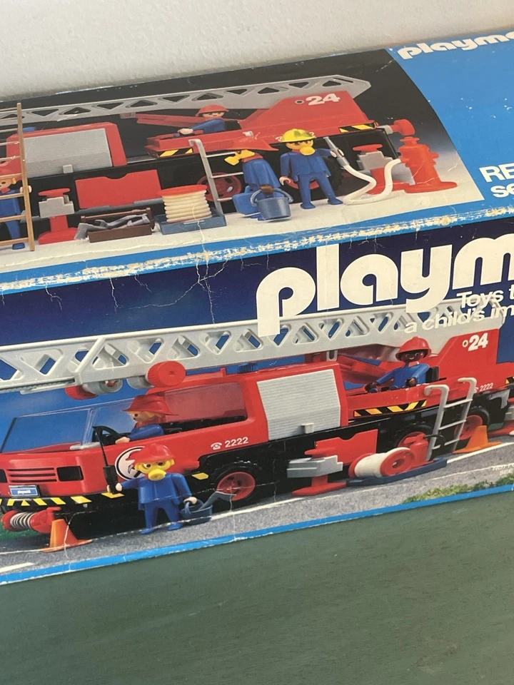 Vintage Playmobil Fire Truck Rescue Series 9752 Mattel 1984 - EUC Incomplete - Image 3 of 4