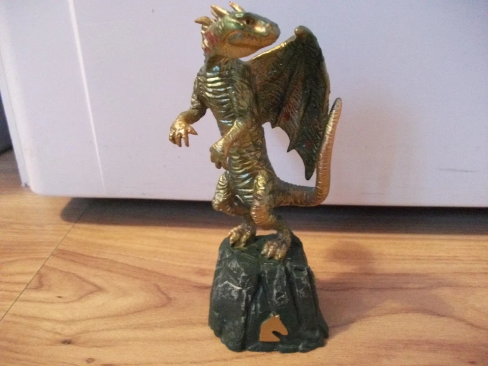 HARRY POTTER NEU KUNSTSTOFF DRACHENRITTER SCHACHFIGUR FIGUR SPIELZEUG, SOUNDEFFEKT