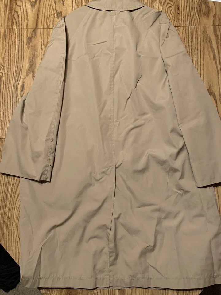 Jaqueta Masculina Oleg Cassini Vintage Trench Coat Marrom Claro Bege Botão Tamanho 42 Curta - Imagem 3 de 4