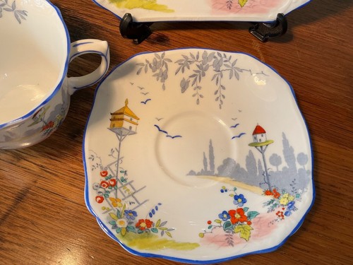 Vintage 30’s trio, cup saucer plate rare E Brain Foley England birds garden - Picture 5 of 6