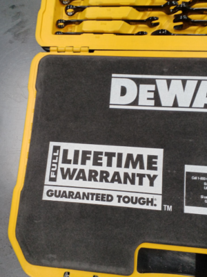 NEW DEWALT Black Chrome Mechanics Tool Set (184-Piece) w NEW DEWALT Black Chrome Mechanics Tool Set (184-Piece) w