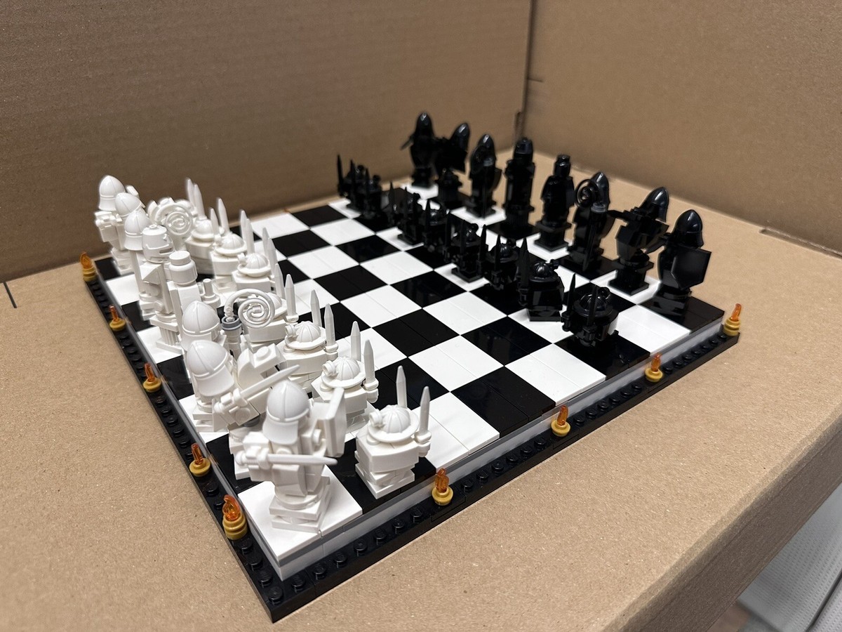 Lego 76392 Harry Potter Hogwarts Wizard’s Chess Set As Is