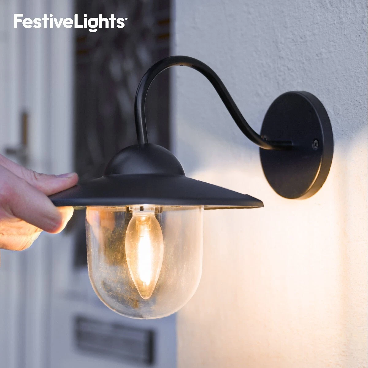 Vintage Solar Retro LED Black Welcome Wall Security Outdoor Fisherman Lamp Light