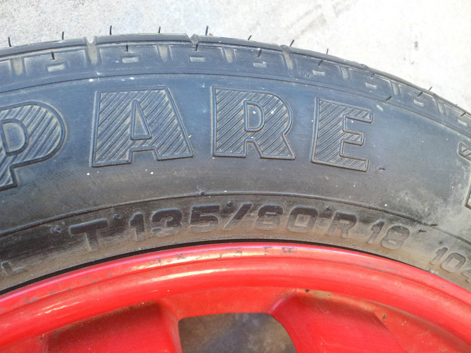 Jaguar Aston Martin Pirelli Spare Wheel Tire 135/80/R18