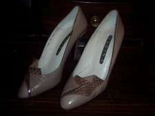 Vintage Ladies' Leather High Heel Shoe by "Regina" - Size 6M - Taupe