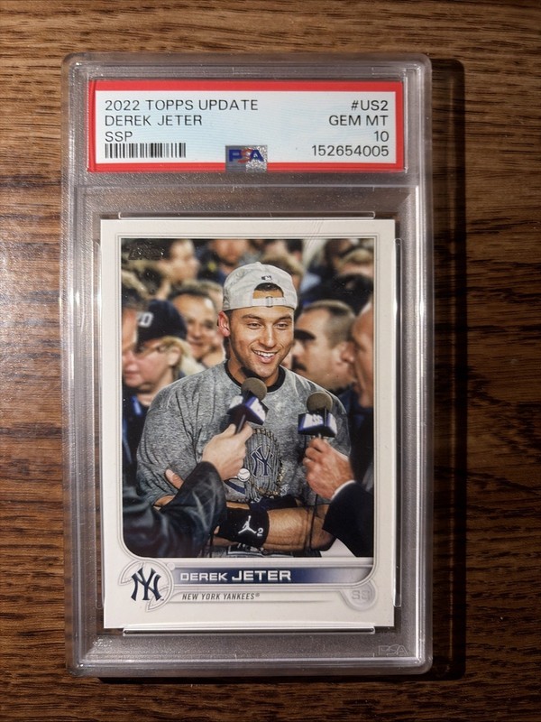 2022 TOPPS UPDATE  DEREK JETER   SHORT PRINT  #US2  YANKEES   PSA 10
