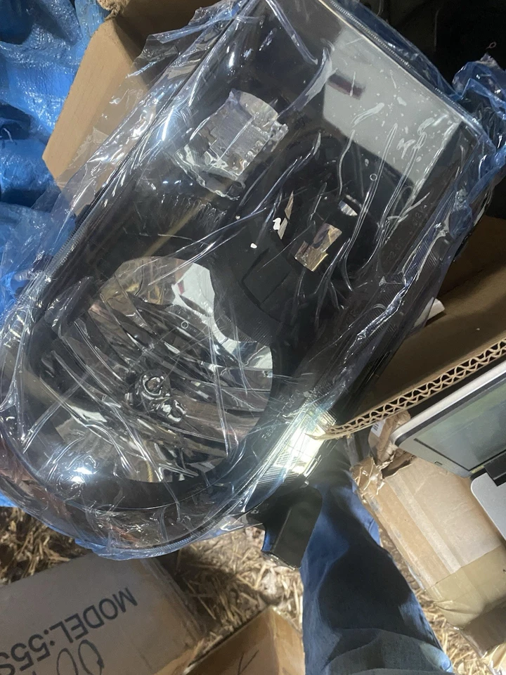 Faros Toyota Tundra 07-13 Foto 2 de 4