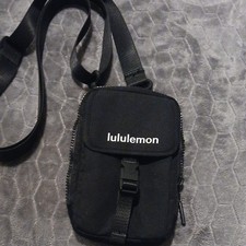 lululemon Black Small Crossbody Bag Adjustabl...