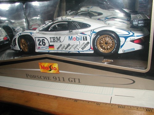 Maisto Die Cast Model Porsche 911 GT1 Le Mans 1998 No 26 1/18 Scale - Picture 4 of 8