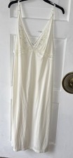 Vintage Miss Elaine Long Nightgown SzLarge embroidered flowers, plunging V neck