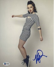 KAITLYN DEVER SIGNED 8x10 MOVIE PHOTO SEXY ACTRESS BOOK SMART BECKETT COA BAS