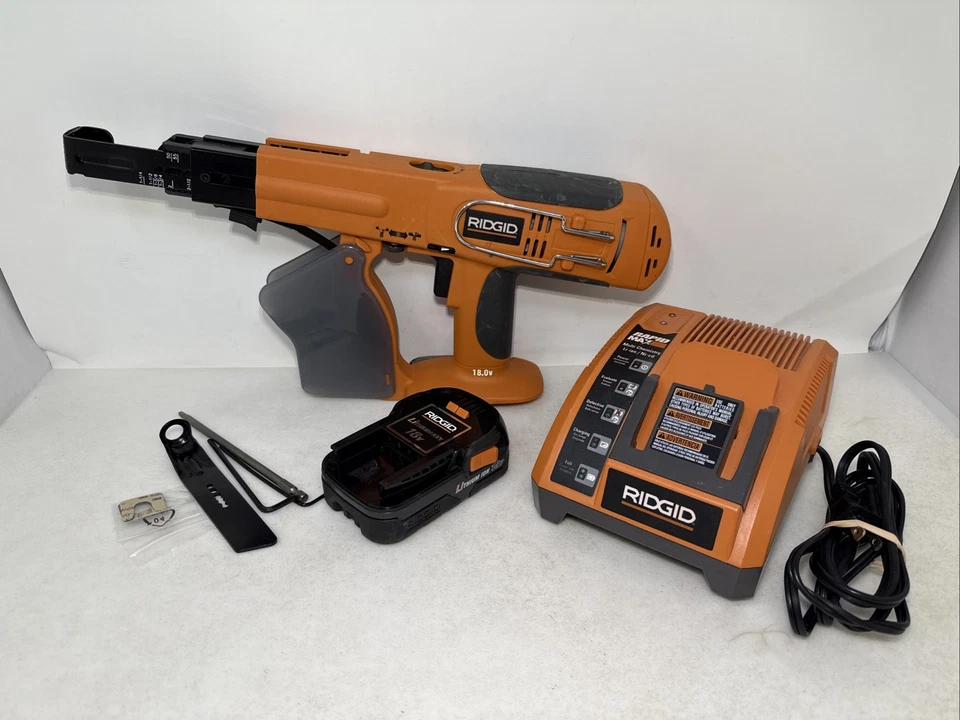 Pistola de tornillo RIDGID DRYWALL, R8660, batería R840084, cargador R840091 probado Foto 2 de 4