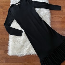 Gentle Herd Black Maxi Long Sleeve Pleated Bottom Size Medium- no size tag