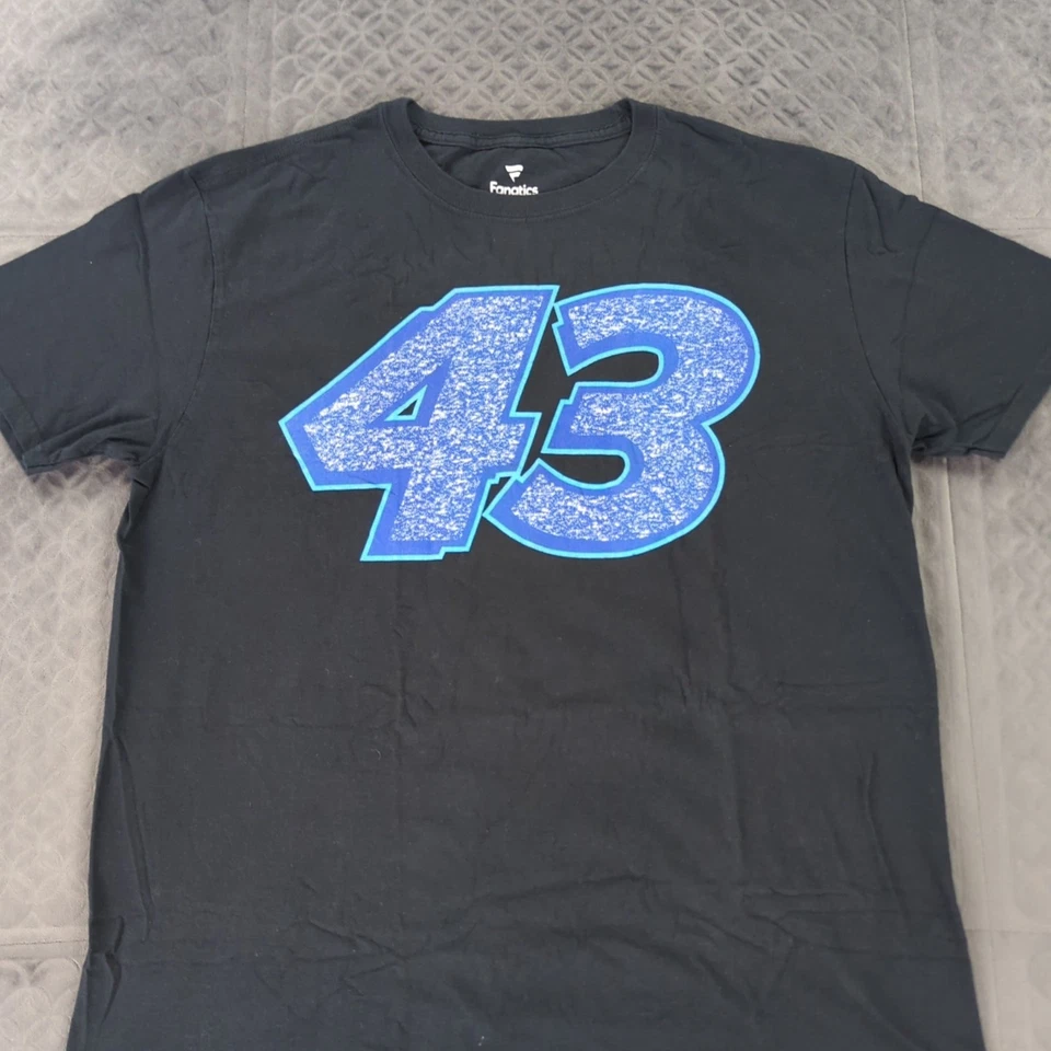 Camisa Bubba Wallace Coche #43 Fanáticos Negra Richard Petty Motorsports Hombres Grande Foto 2 de 4