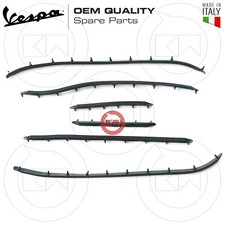 NUOVA SERIE STRISCE GOMMA PROFILI LISTELLI PEDANA VESPA 50 V5A1T R L N