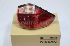 Feu arrière Infiniti QX56